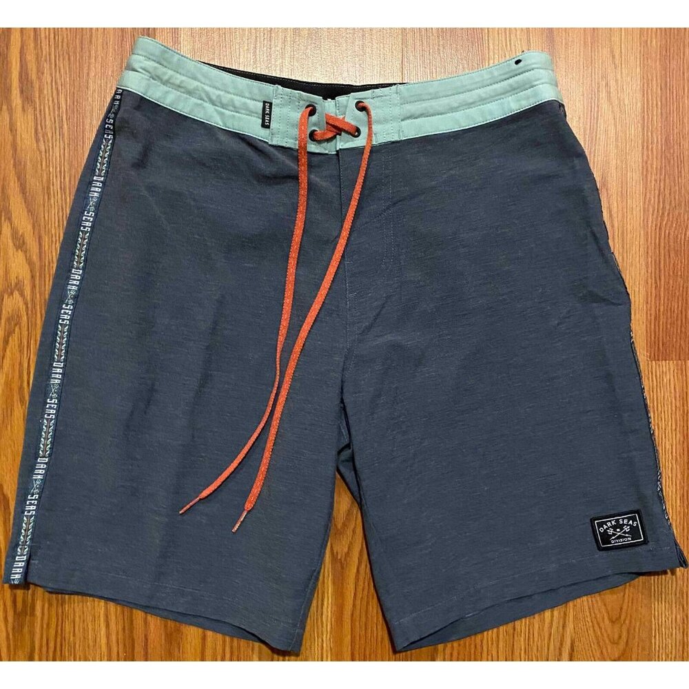 Dark Seas Division Navarro Board Short Mens 28 8" Beach Swim Trunks Drawstring